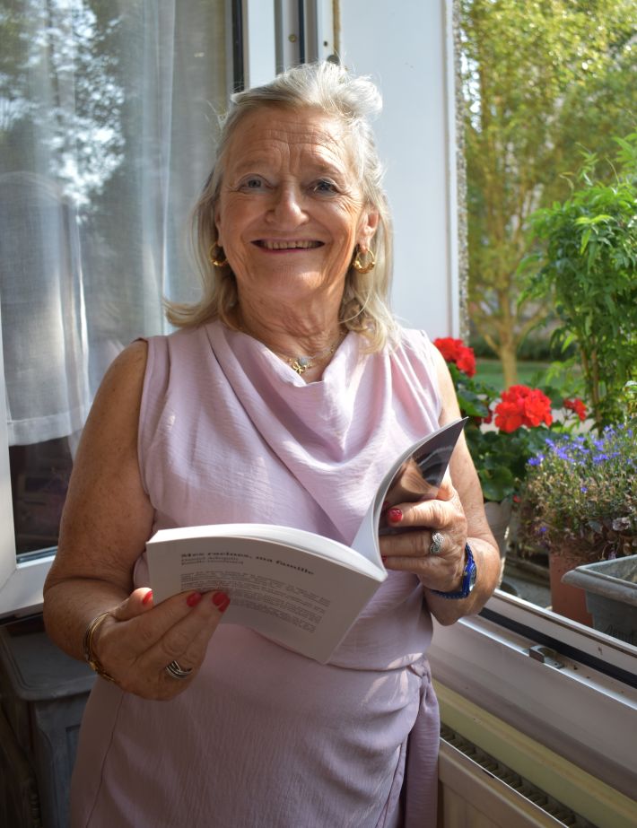 Femme qui a écrit sa biographie